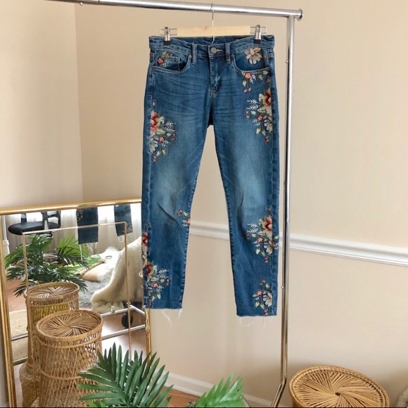 Blank NYC Denim - BLANK NYC Embroidered “Green Thumb” Raw Hem Jeans